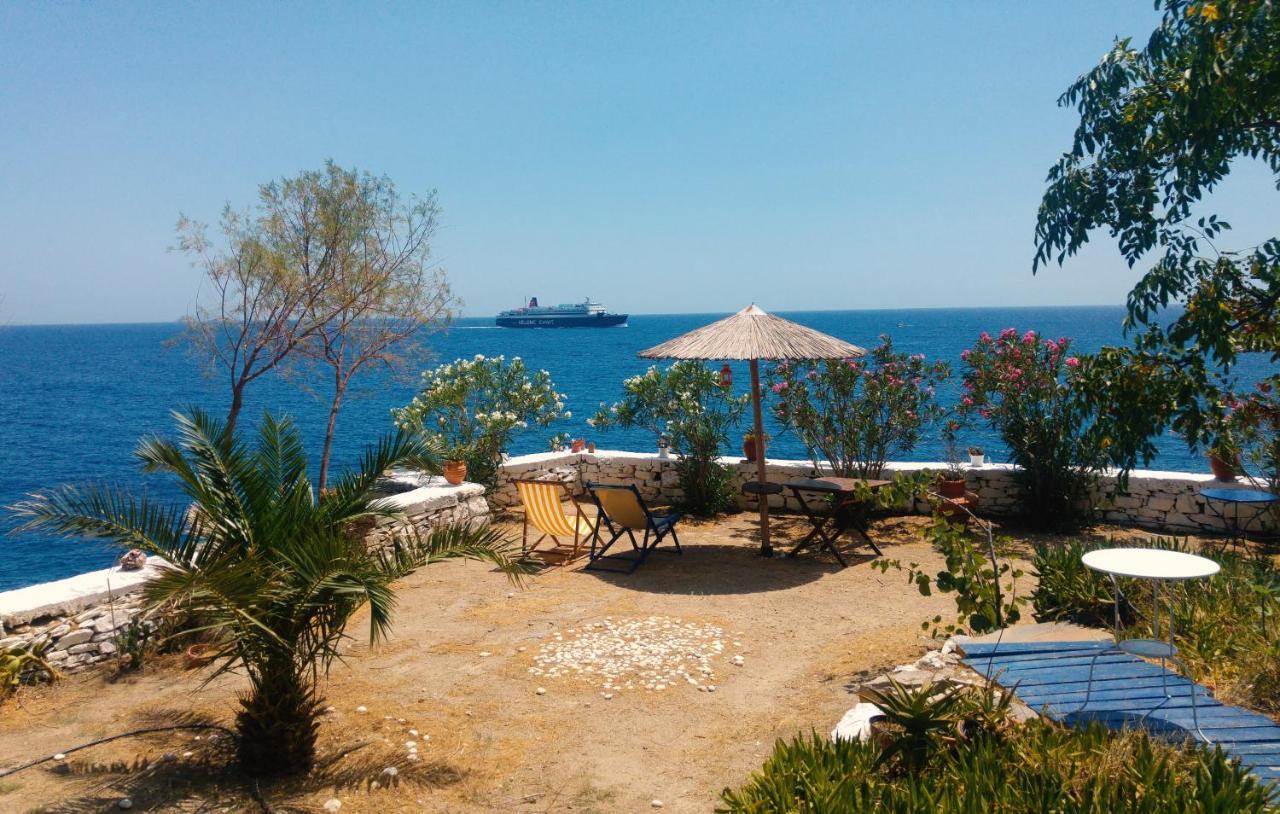 Agriolykos Pension Agios Kirykos  Exterior photo